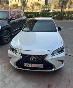 لێکزس ES